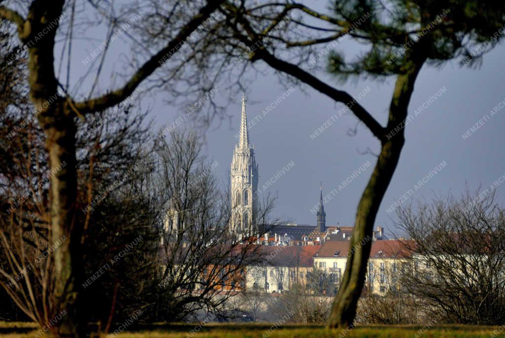 Városkép  - Budapest - A Budai Vár a Gellért-hegyről