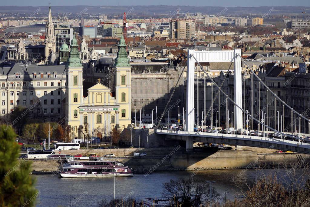 Városkép - Budapest - A főváros legrégebbi épülete