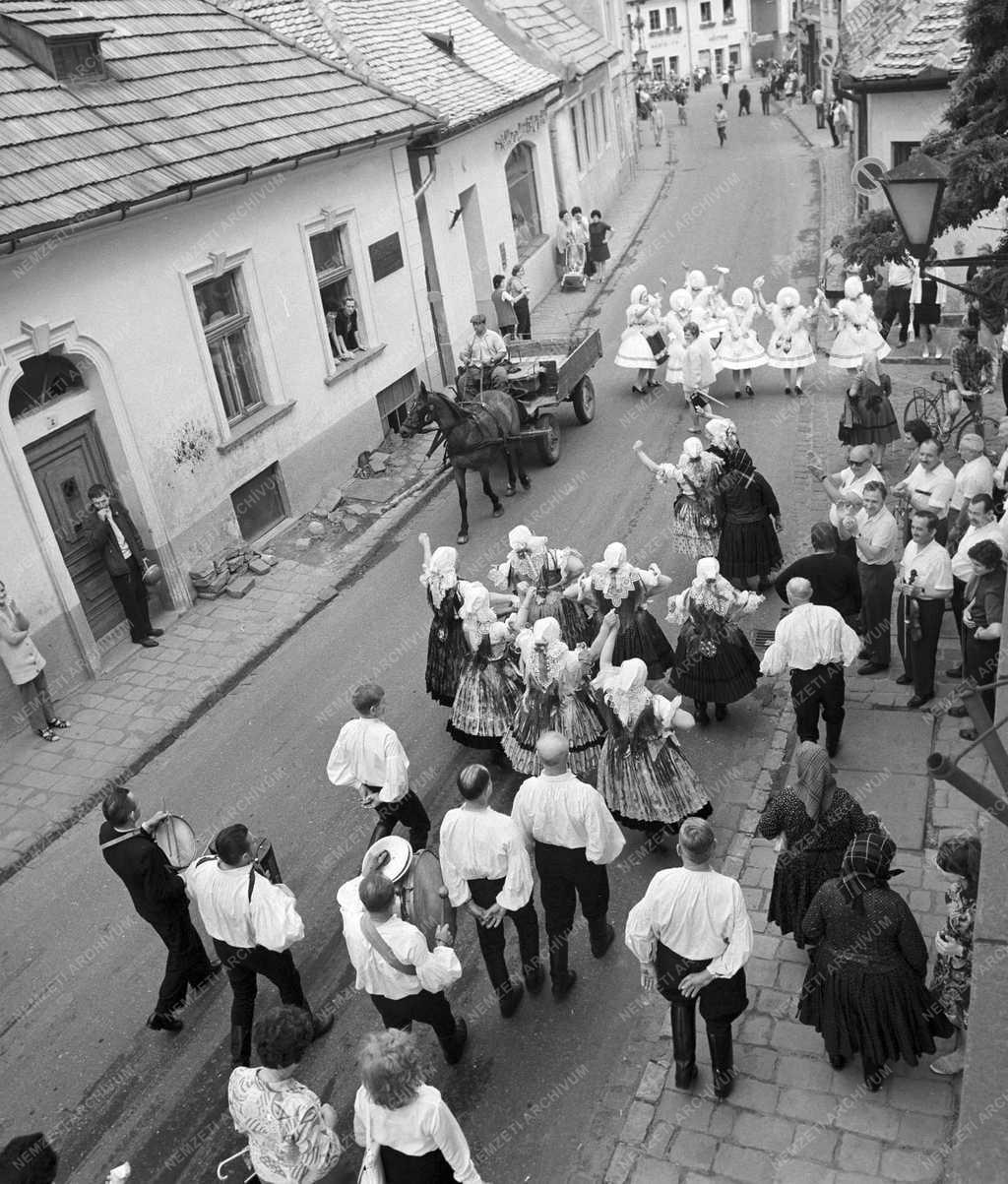 Kisebbség - Nemzetiségi találkozó Szentendrén 