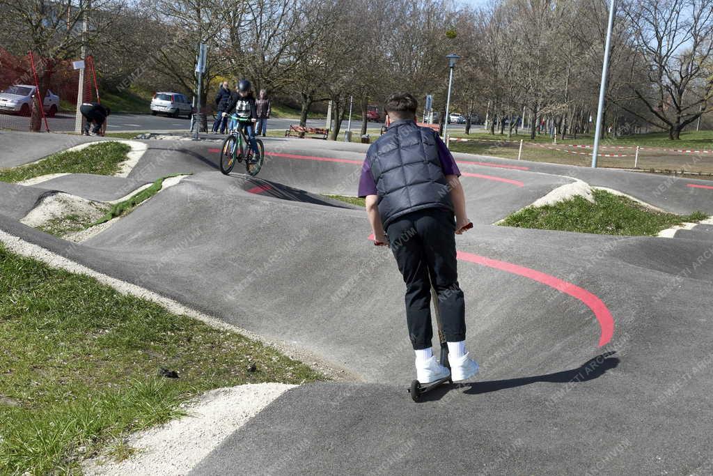 Szabadidő - Budapest - Sportliget Kőbányán - Pumpapálya