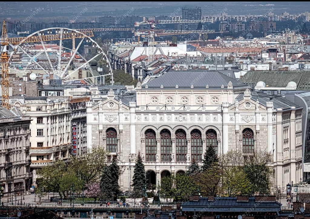 Városkép - Budapest - Pesti Vigadó