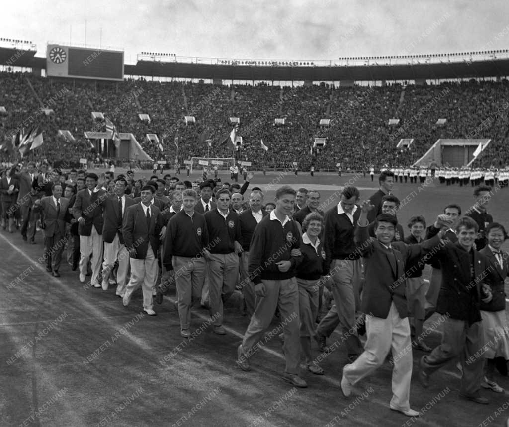 Külkapcsolat - Ifjúság - Nemzetközi Baráti Sportjátékok a VIT-en