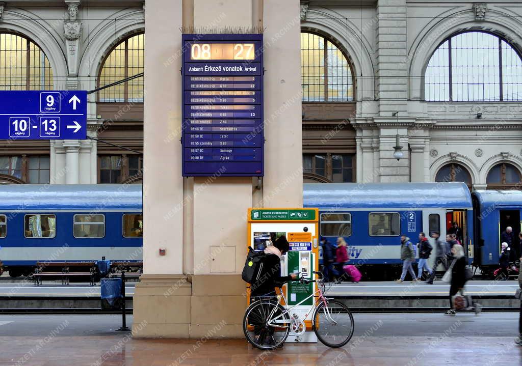 Közlekedés - Budapest - Keleti pályaudvar