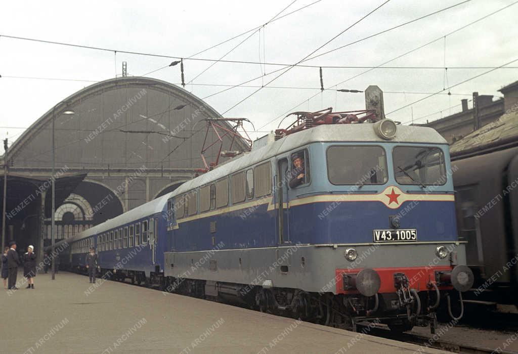 Közlekedés - Tokaj-expressz