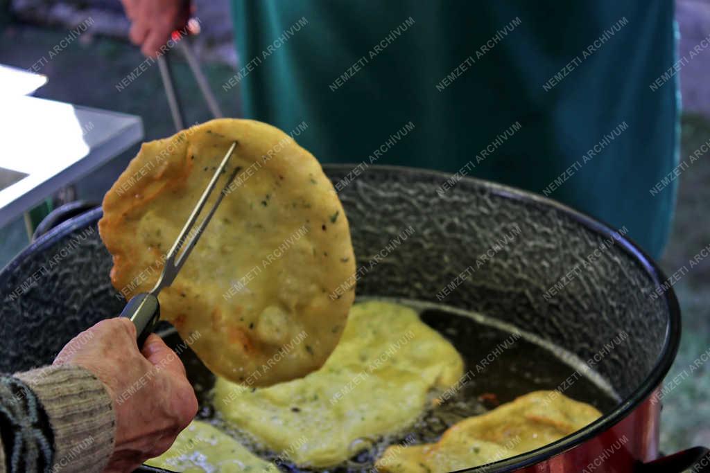 Szabadidő - Bakonybél - Medvehagyma napok