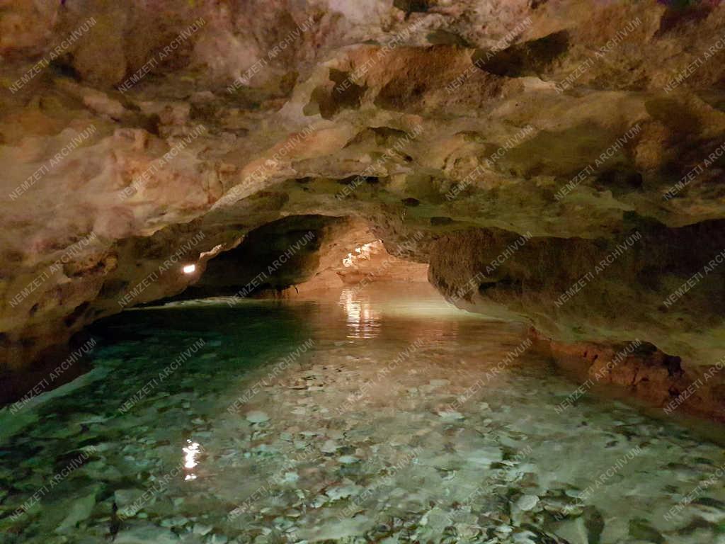 Turizmus - Tapolca - Tavasbarlang