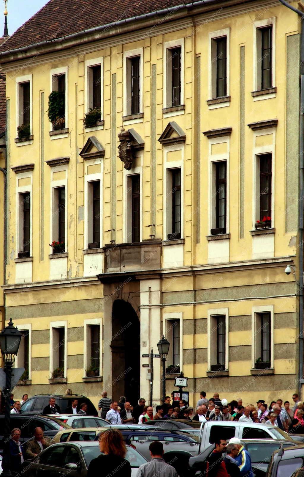 Műemlék - Batthyány-palota a Várban