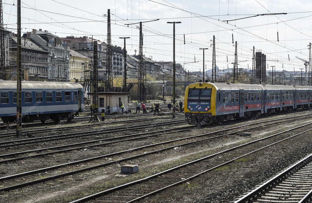 Közlekedés - Budapest - Nyugati pályaudvar