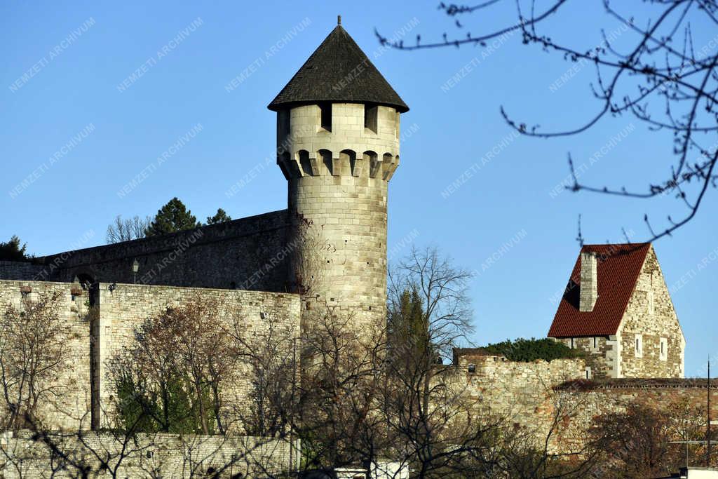 Városkép - Budapest - A budai vár déli védművei