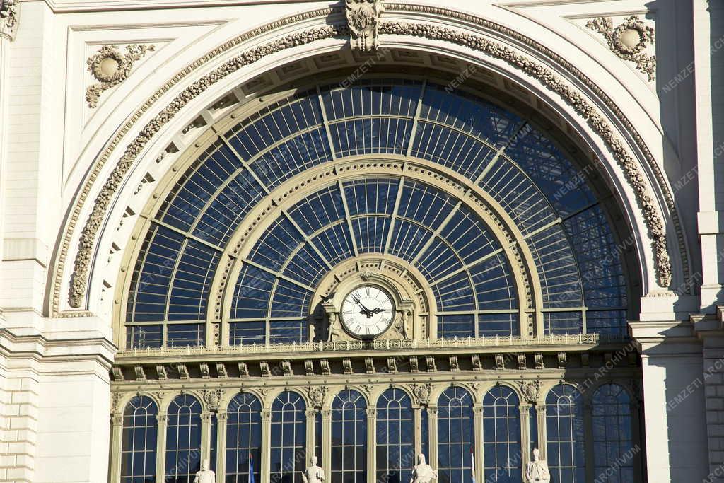 Városkép - Közlekedés - Budapest - Keleti pályaudvar