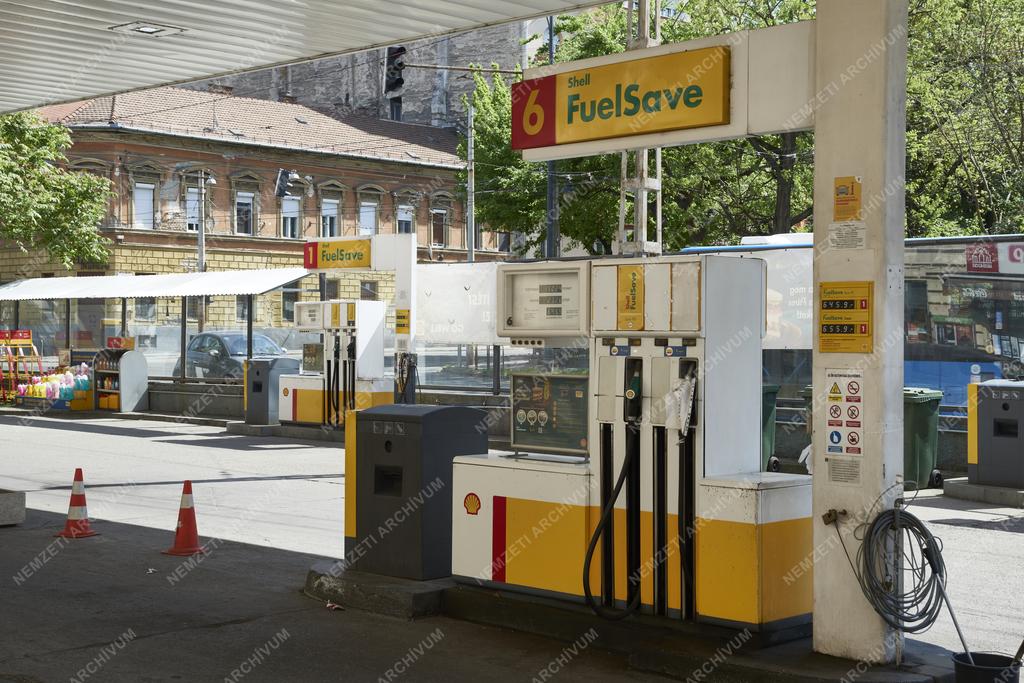 Shell üzemanyagtöltő állomás