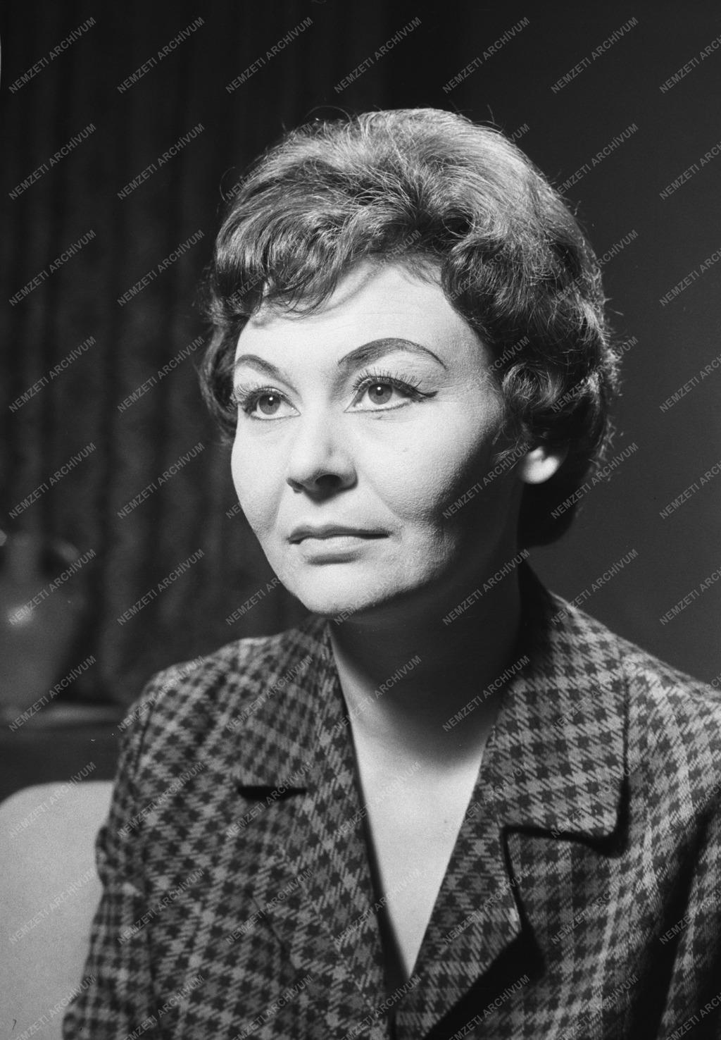 Zolnay Zsuzsa színésznő
