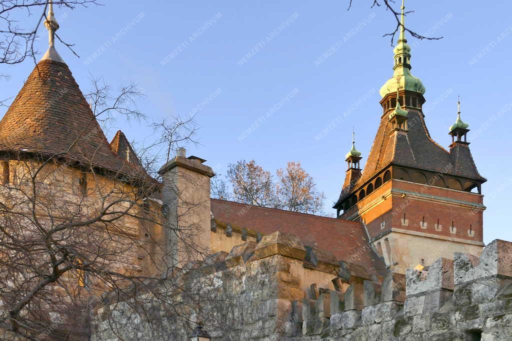 Városkép - Budapest -Vajdahunyad-vár épületei