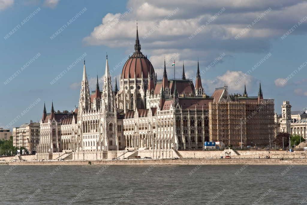 Városkép - Budapest - A Parlament épülete