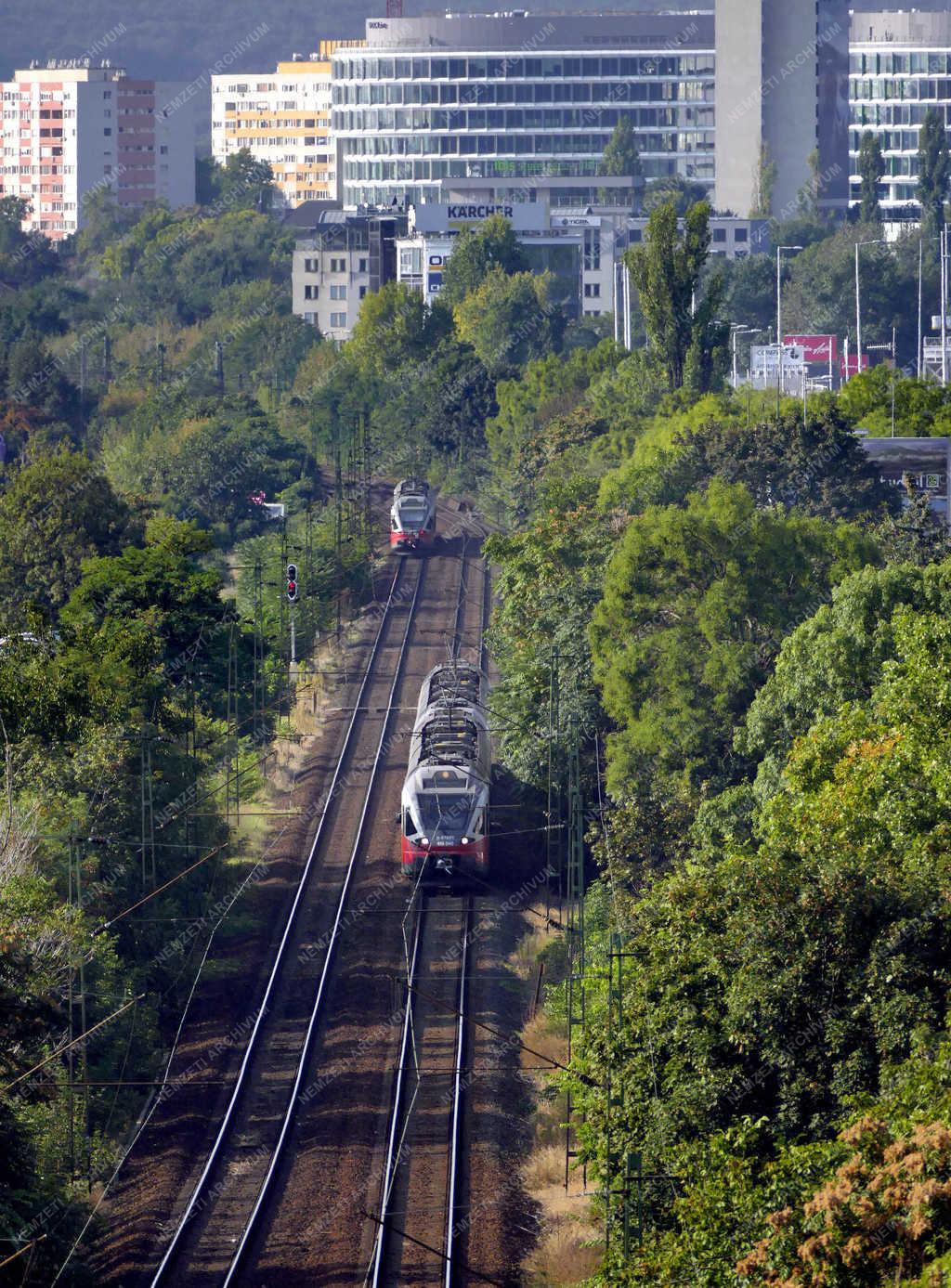 Városkép - Budapest - Vasút a főváros XI. kerületében