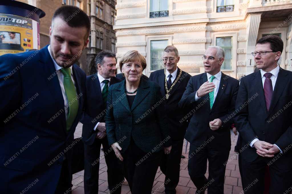 Merkel Budapesten - A német kancellár az Andrássy egyetemen