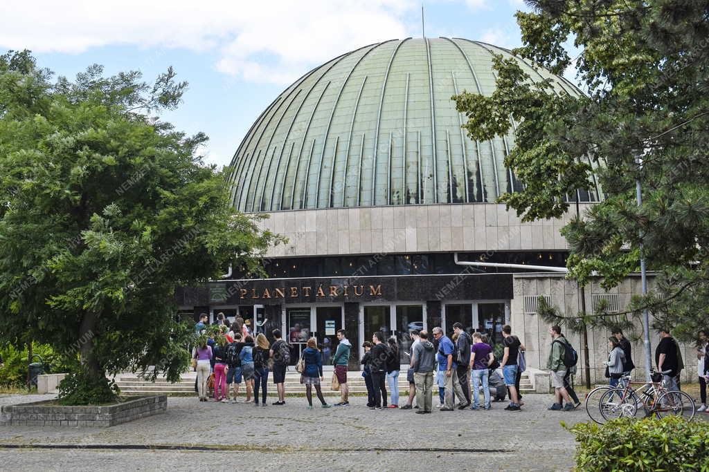 Épületfotó - Budapest - Planetárium