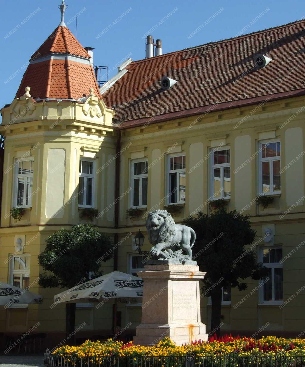 Műalkotás - Zrínyi-emlékmű Szigetváron