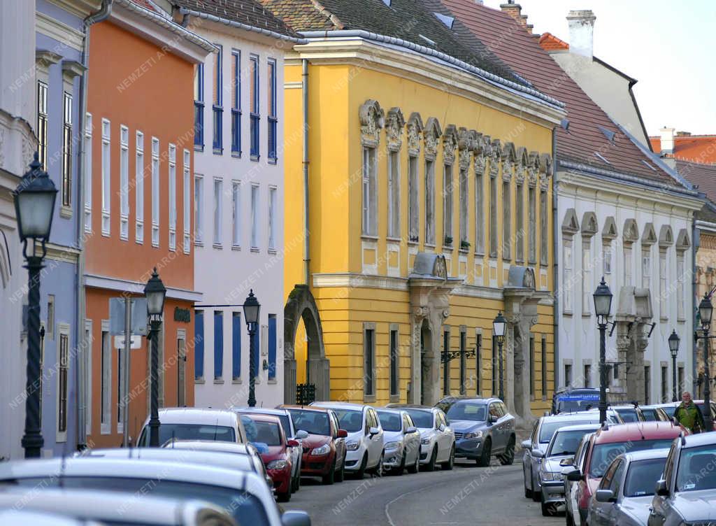 Városkép - Budapest - Parkoló autók a budai Várban