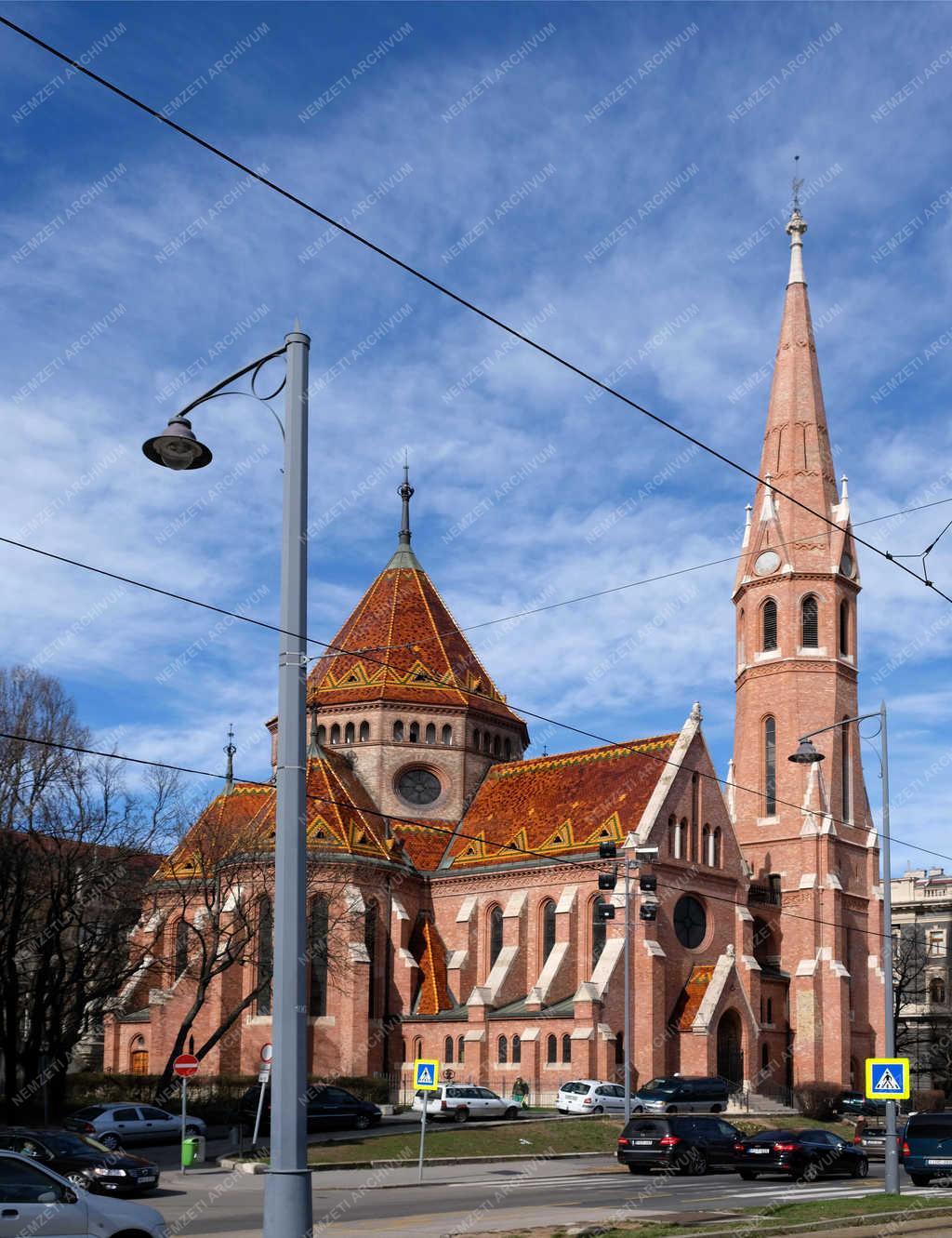 Egyházi épület - Budapest - Szilágyi Dezső téri református templom