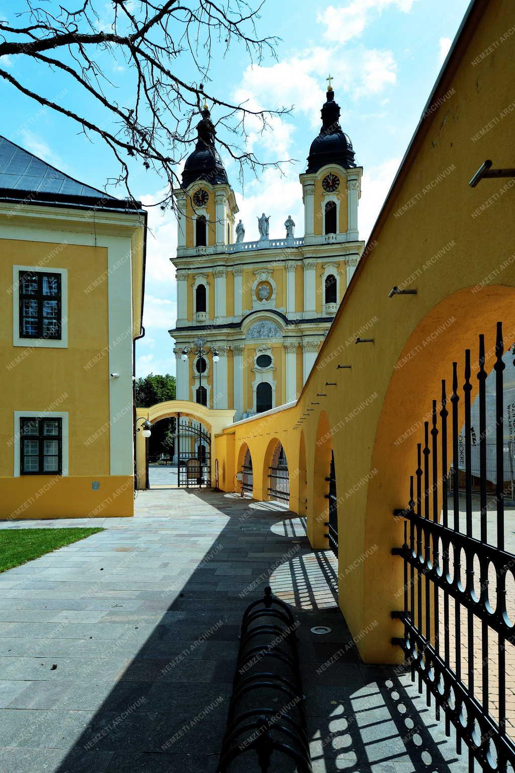 Városkép - Kalocsa - Nagyboldogasszony-főszékesegyház