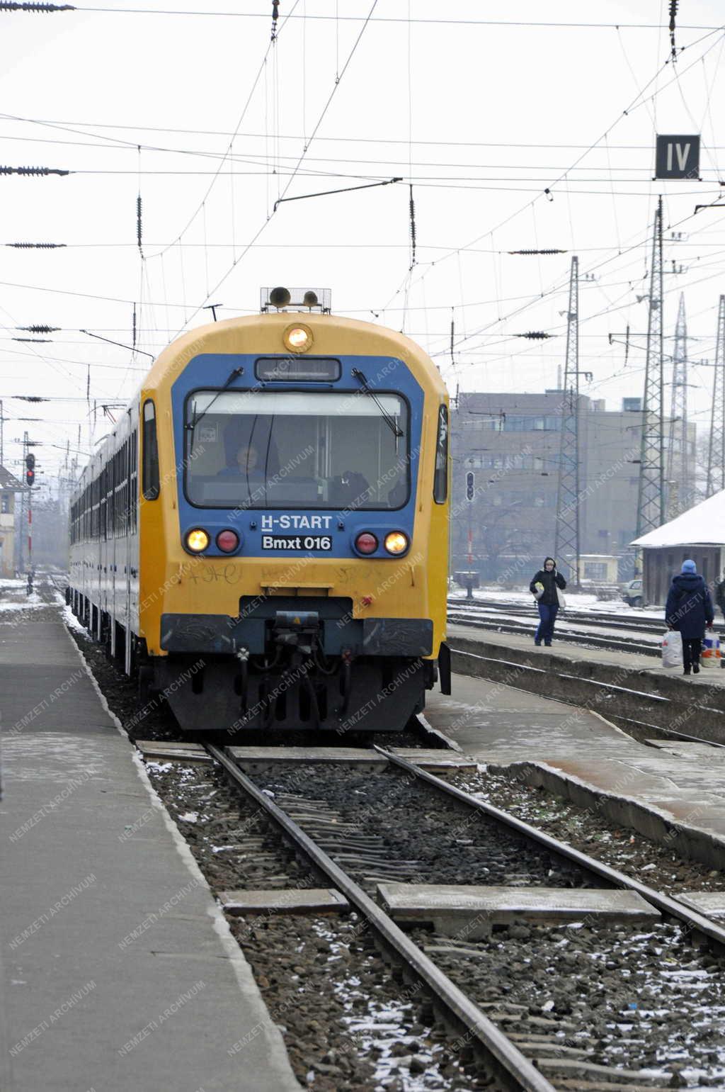 Közlekedés - Vác - Vasútállomás