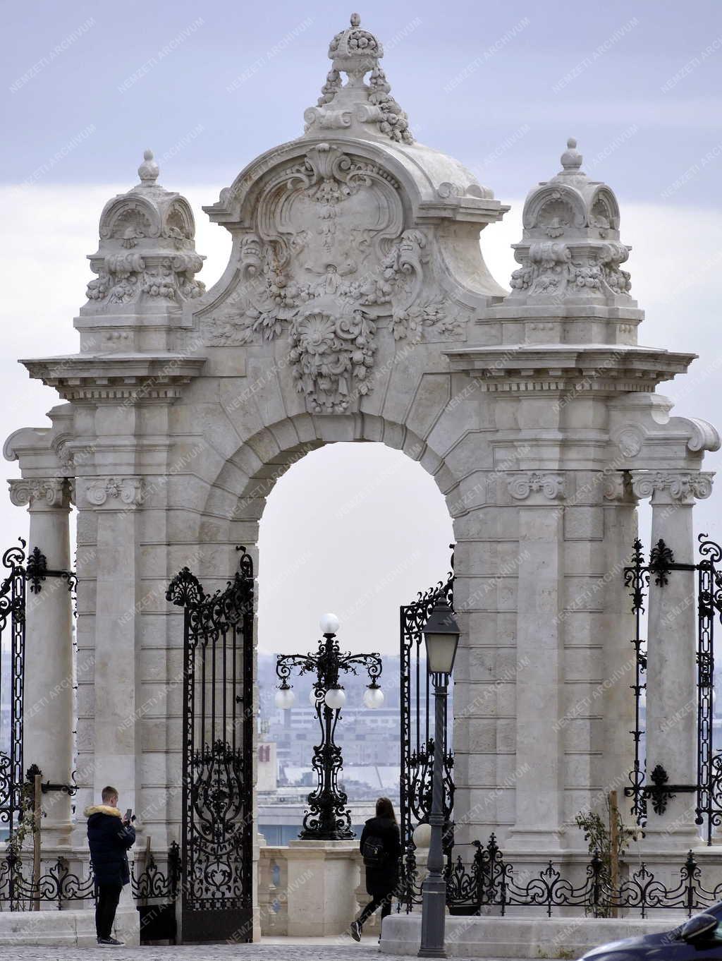 Városkép - Budapest - Budavári Palota Habsburg kapuja