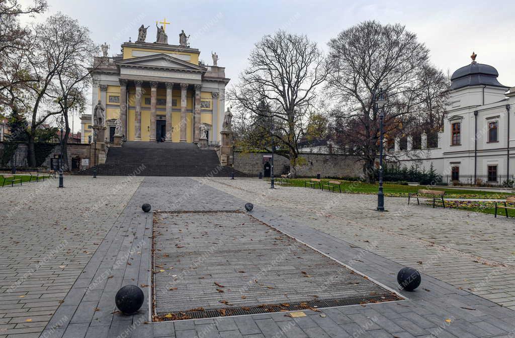 Egyház - Műemlékvédelem - Felújítják az egri székesegyházat