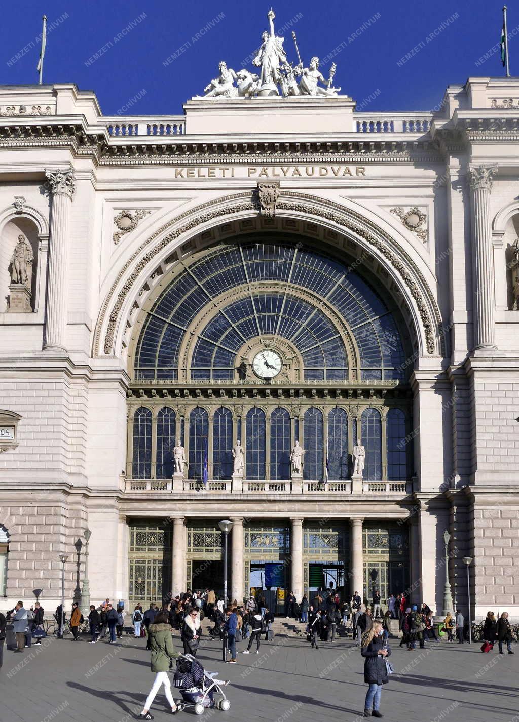 Közlekedés - Budapest - Keleti pályaudvar