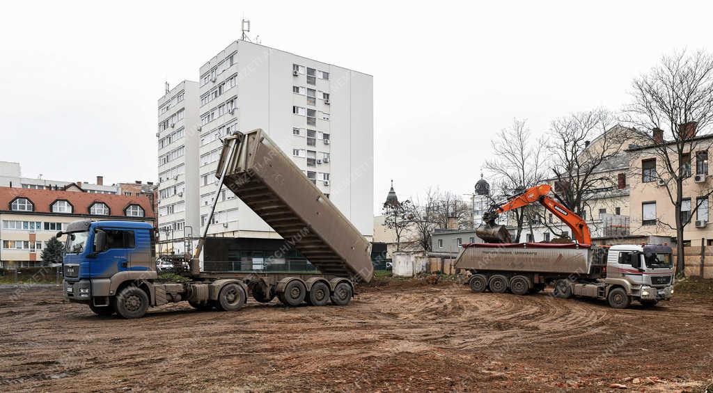 Építőipar - Debrecen - Új szálloda épül