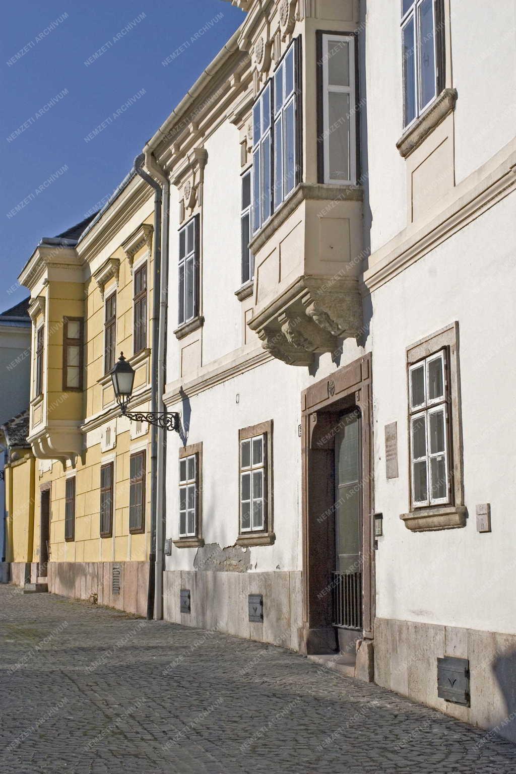 Győr - Belvárosi lakóházak