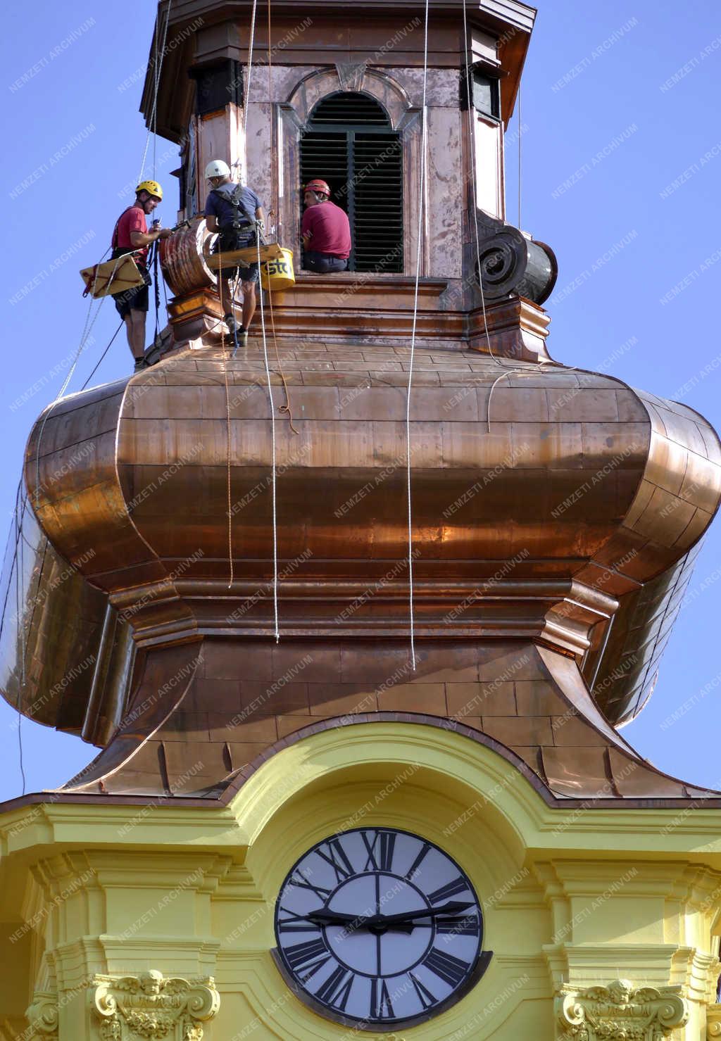 Egyházi épület - Budapest - Templomtorony felújítása a Feneketlen tónál