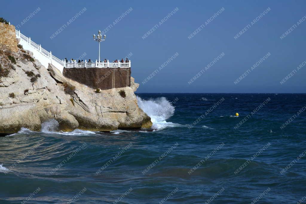 Turizmus - Benidorm - Mediterrán terasz