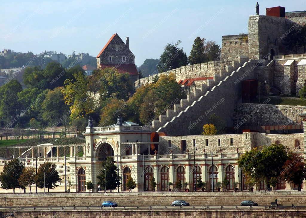 Városkép - Budapest - A felújított Várkert Bazár 