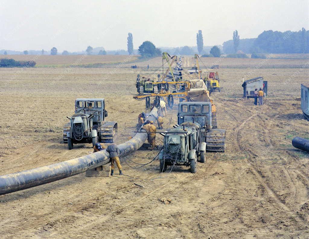 Energia - Épül az Adria-kőolajvezeték