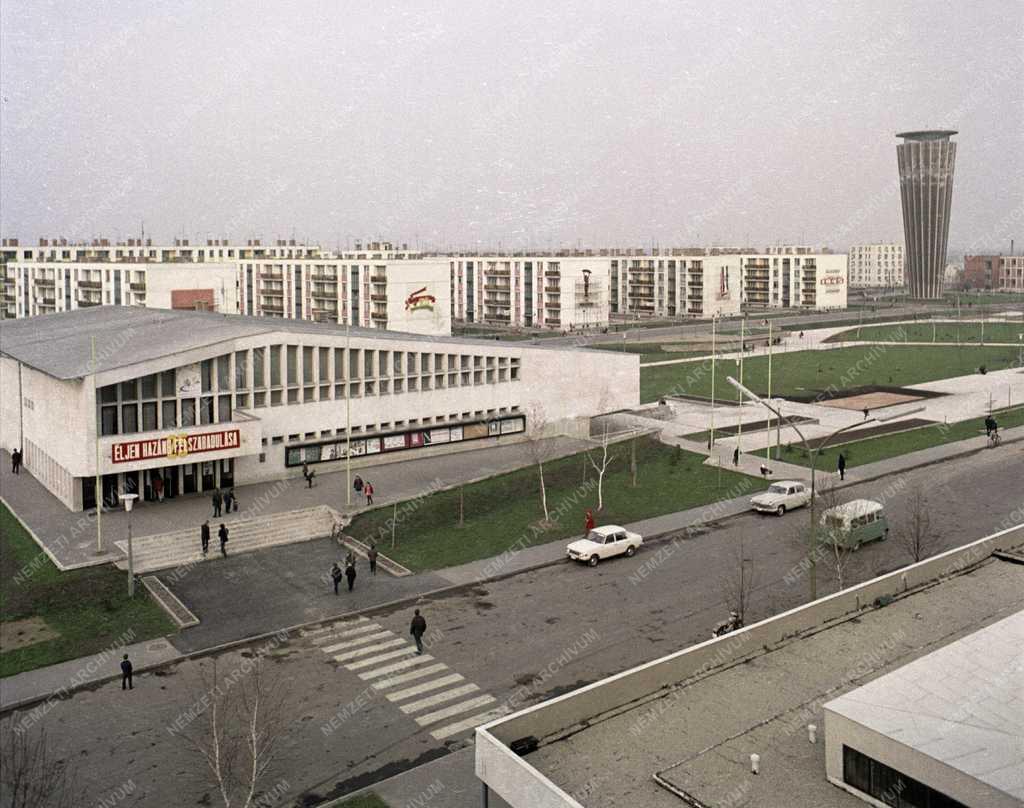 Városkép - Életkép - Leninváros