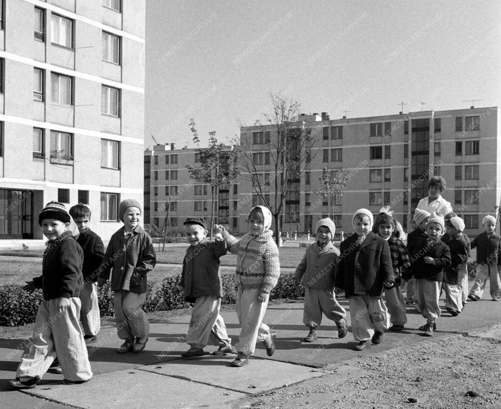 Városkép - Életkép - Budapest - Új lakónegyed épül Pestlőrincen