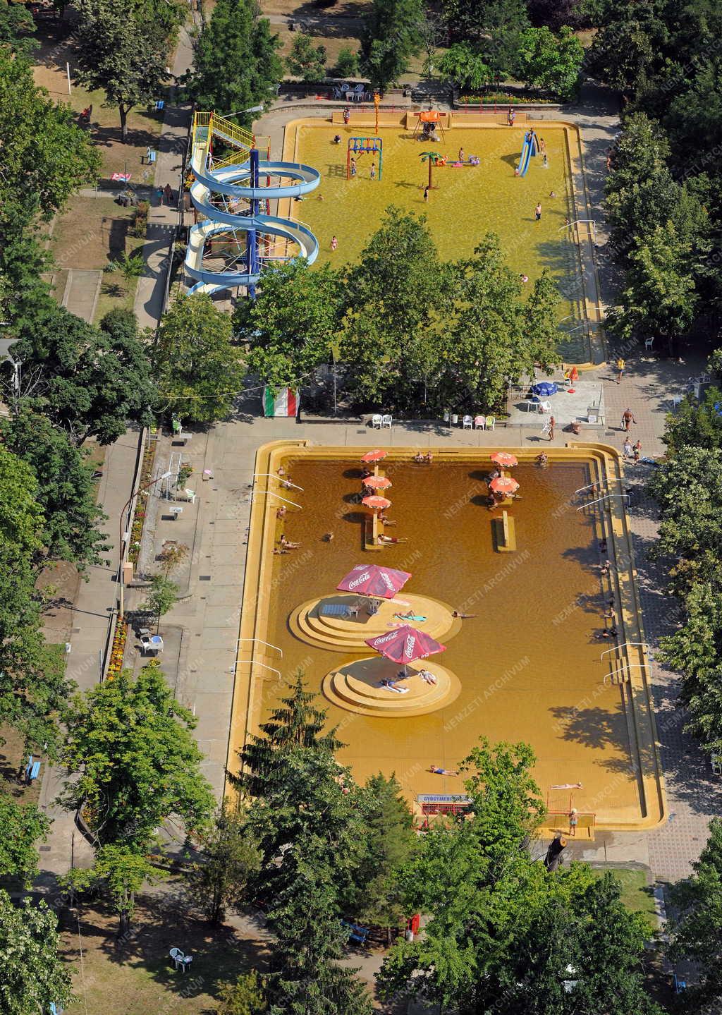 Szabadidő - Debrecen - A Nagyerdei Strand medencéi