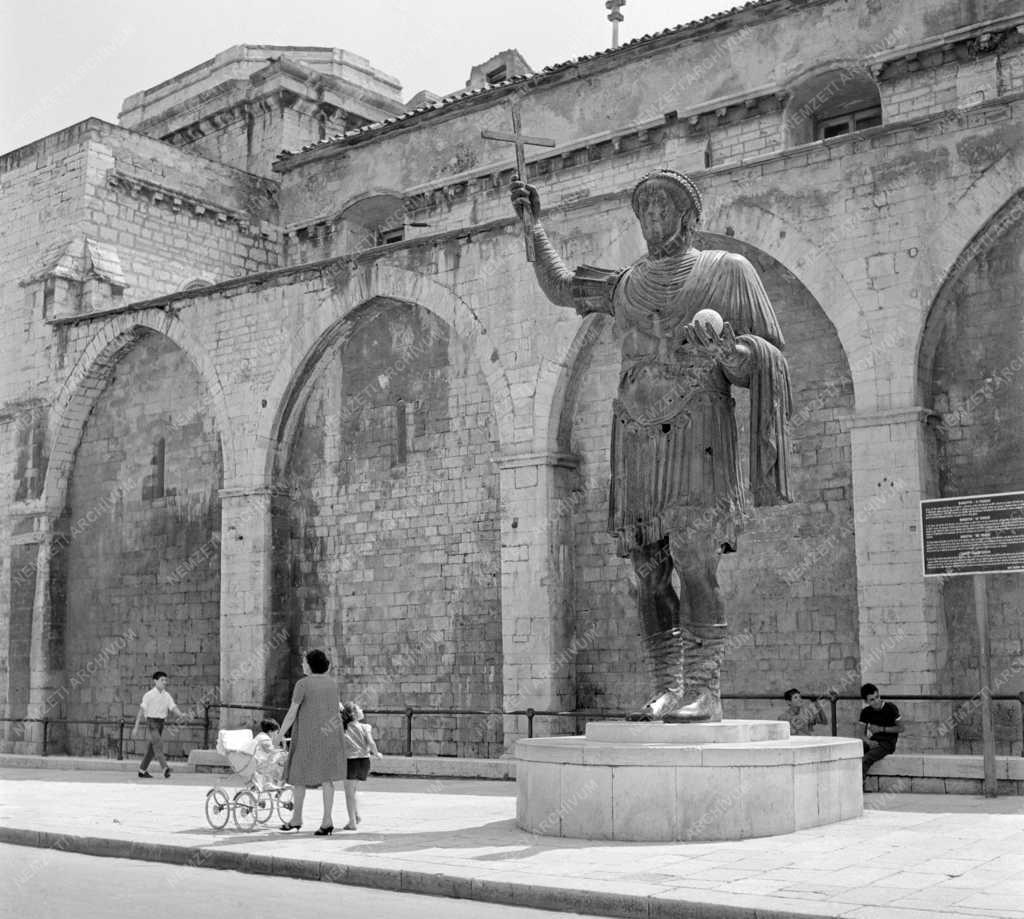 Városkép - Olaszország - Barletta