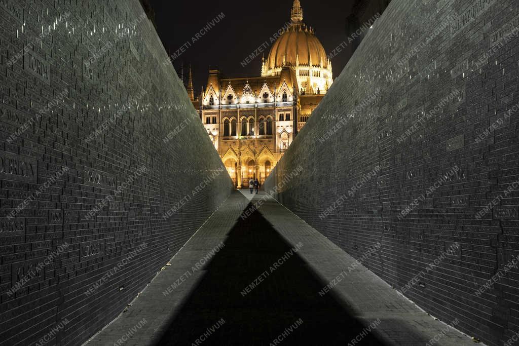 Városkép - Budapest - Az Összetartozás emlékhelye