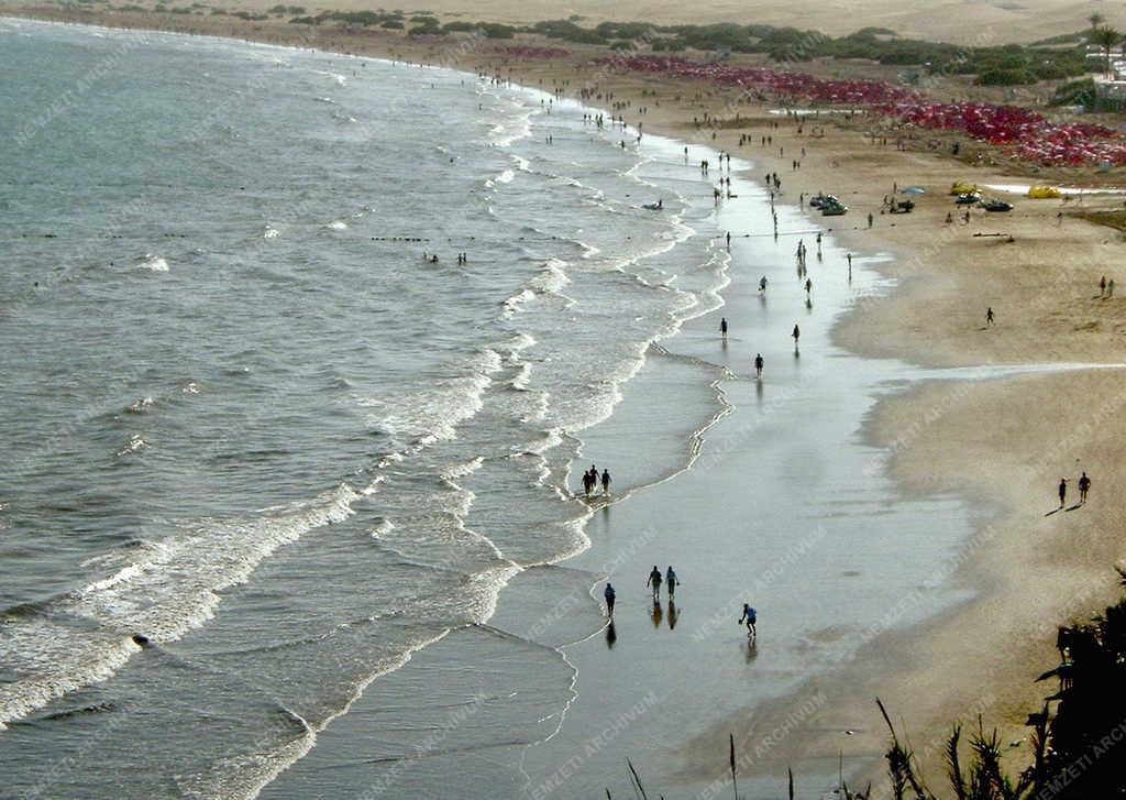 Playa del Ingls - Az óceánparti fürdőhely madártávlatból