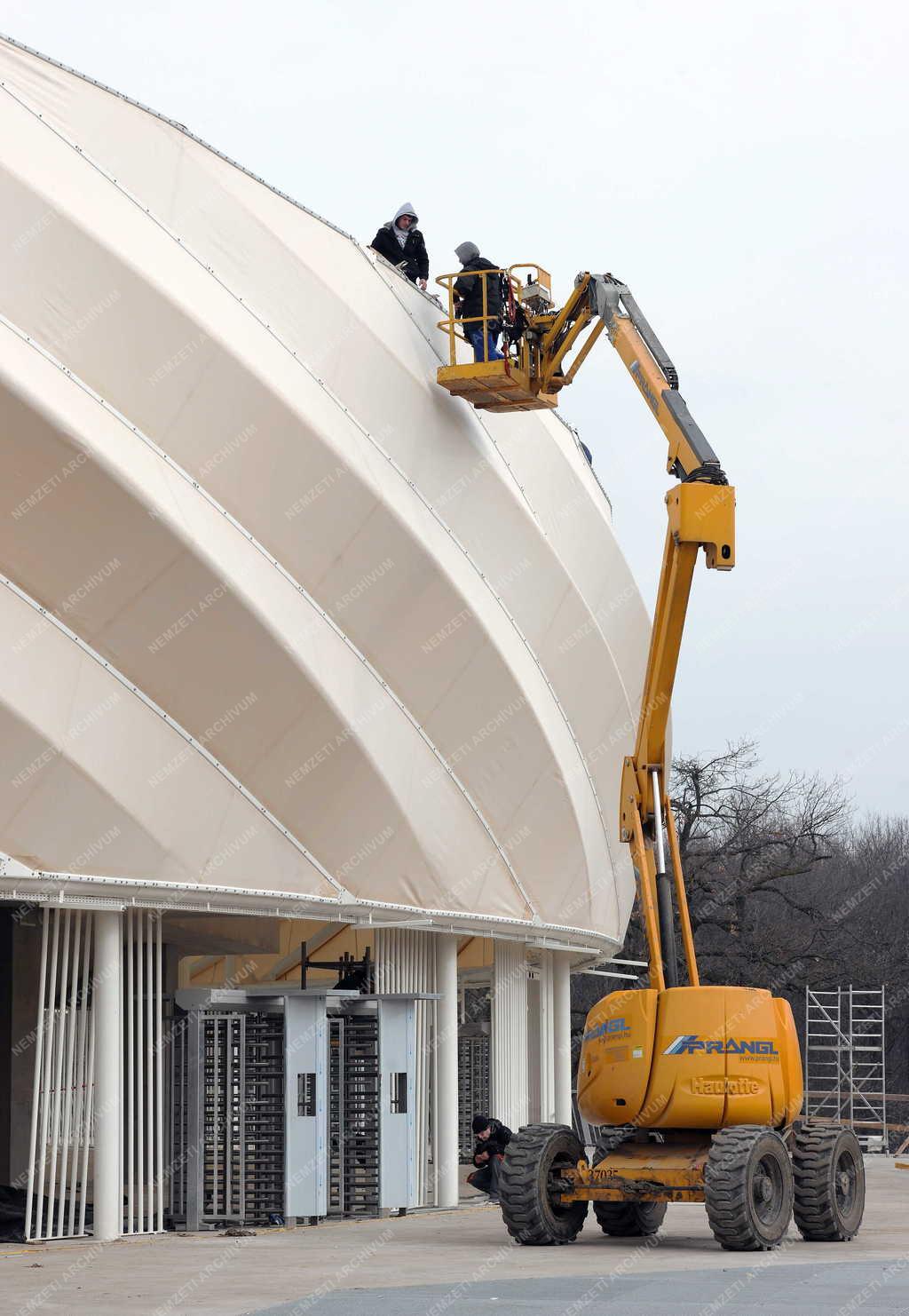 Sportlétesítmény - Debrecen - Épül az új stadion