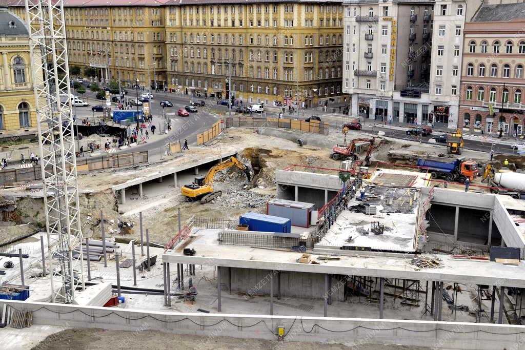 Építkezés - Budapest - A Baross tér rendezése