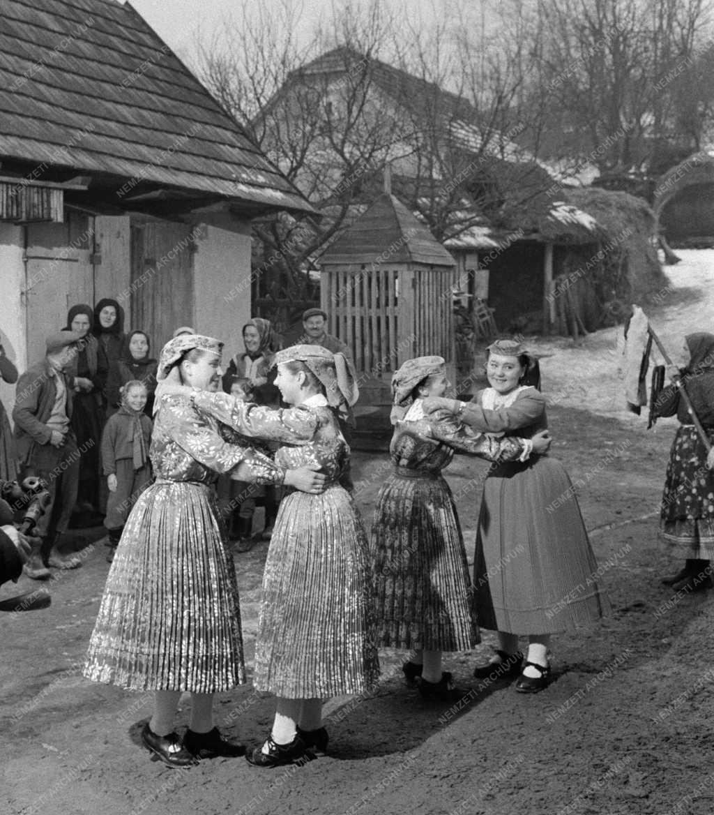 Kultúra - Folklór - Farsangi népszokások Nógrádban