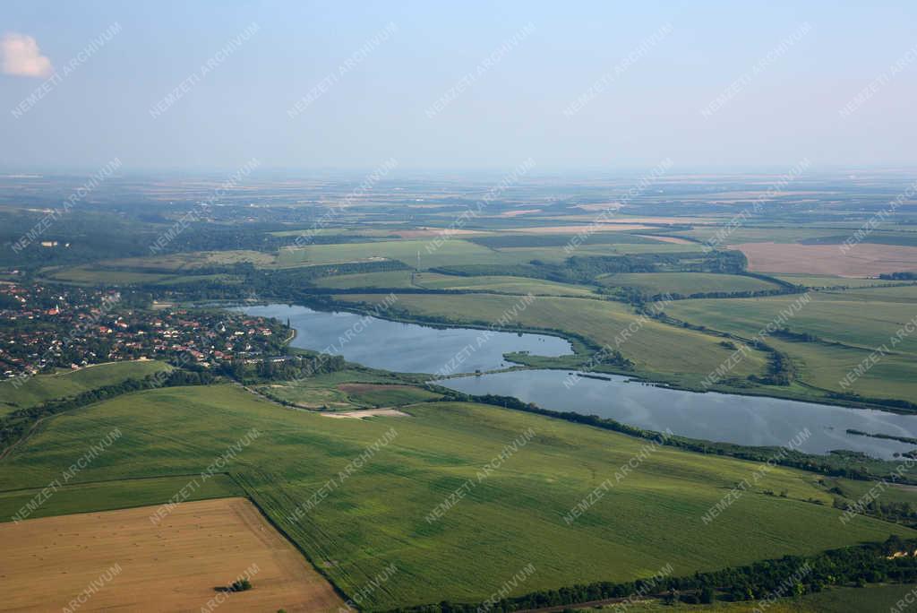 Légi felvétel - Biatorbágy - Halastavak