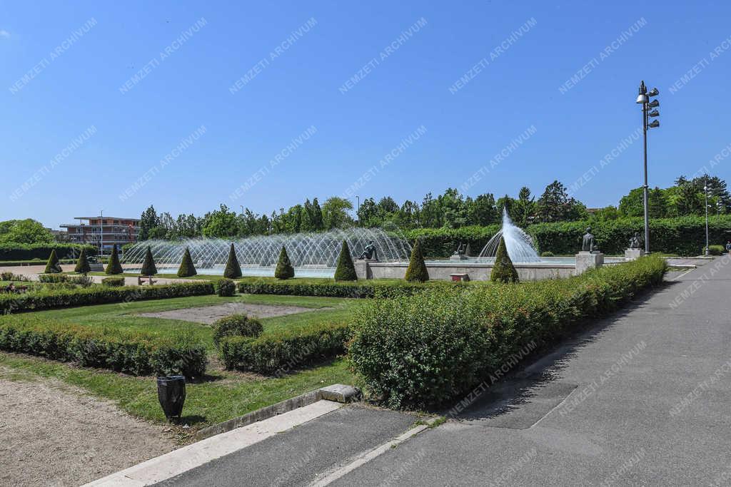 Városkép - Debrecen - Az egyetem francia parkja 