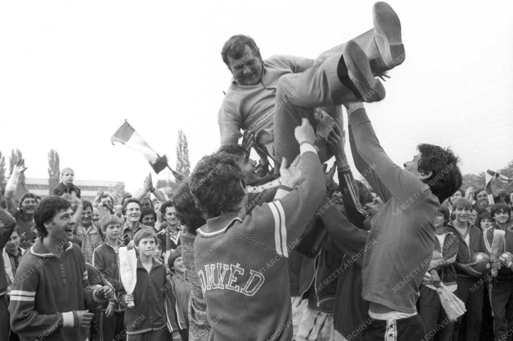 Sport - Labdarúgás  - NB-I győztes a Honvéd