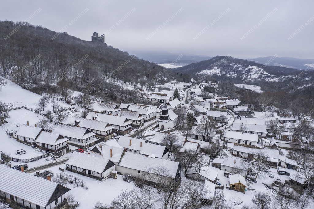 Városkép - Hollókő télen