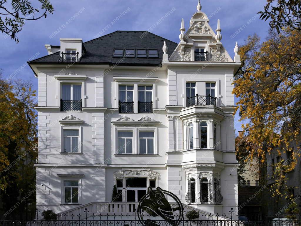 Városkép - Budapest - A felújított Weiininger-villa 