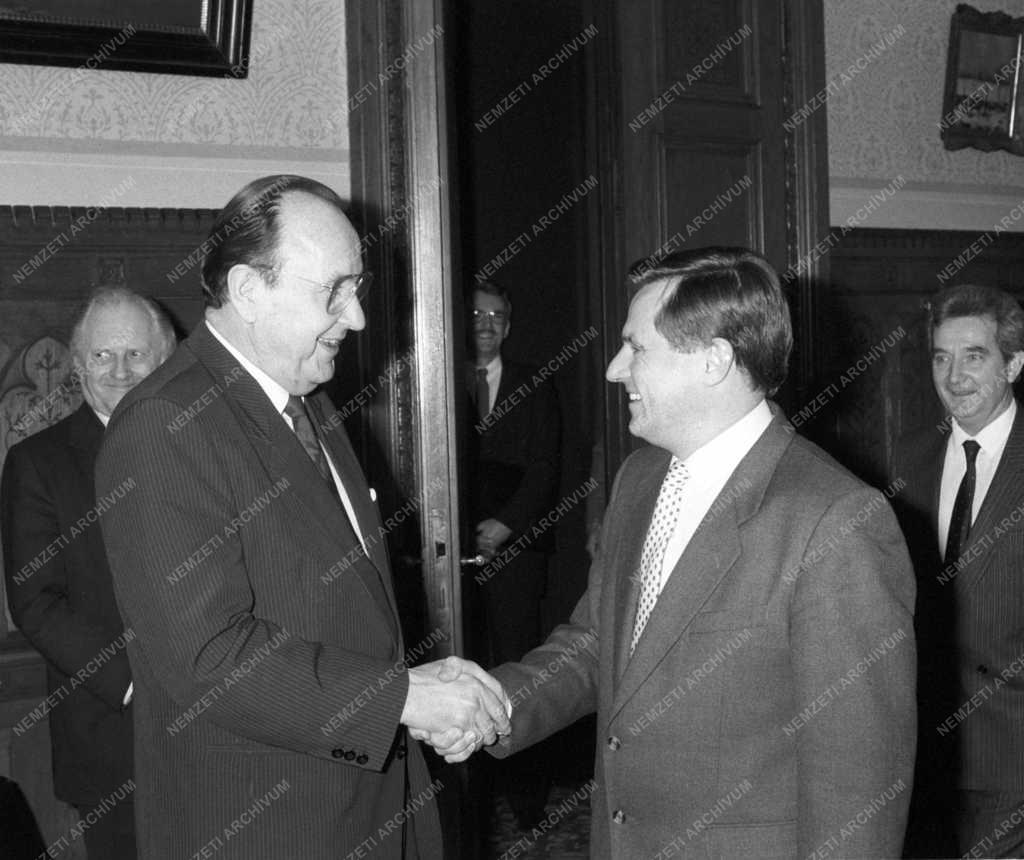 Belpolitika - Hans-Dietrich Genscher Budapesten